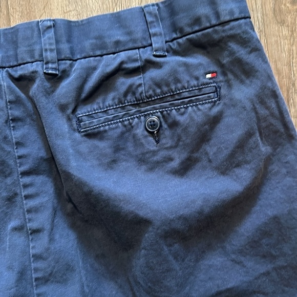 TOMMY HILFIGER SHORTS SIZE(40) - Picture 8 of 8